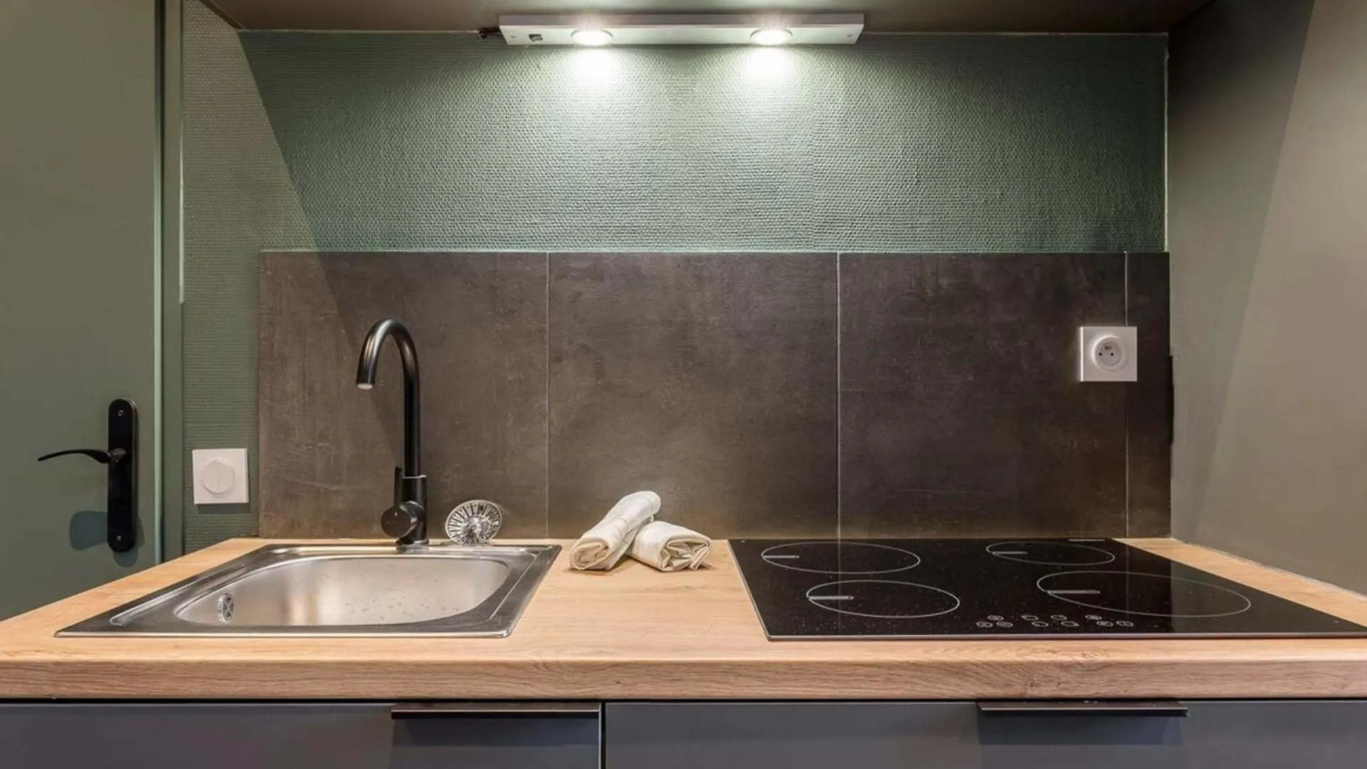 Le Croix-Roussien Cute 1 Bedroom Fully Equipped Лион Апартаменты