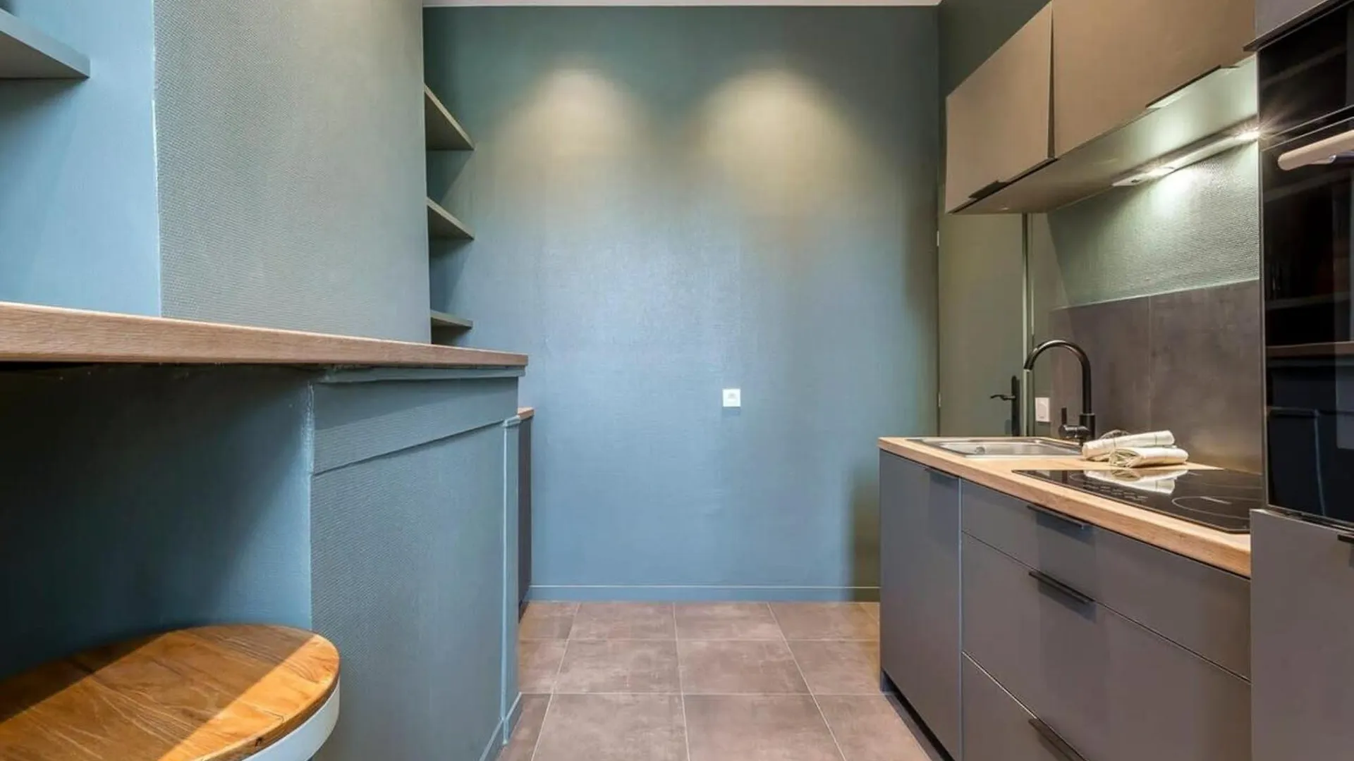 Апартаменты Le Croix-Roussien Cute 1 Bedroom Fully Equipped Лион Франция